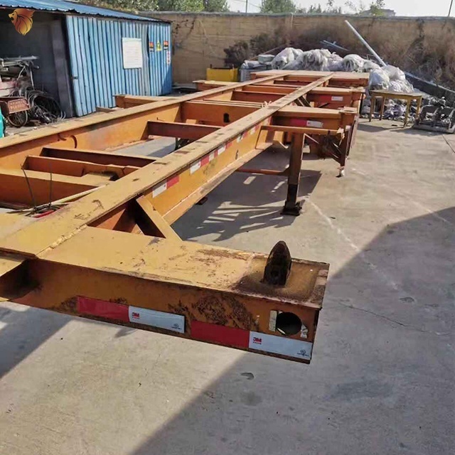 A large number of cheap used container frame semi - trailer, container delivery trailer for sale