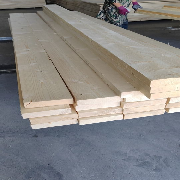 Customization High Quality Building Wood Pine Sawn Timber 2x4 Lumber Timber