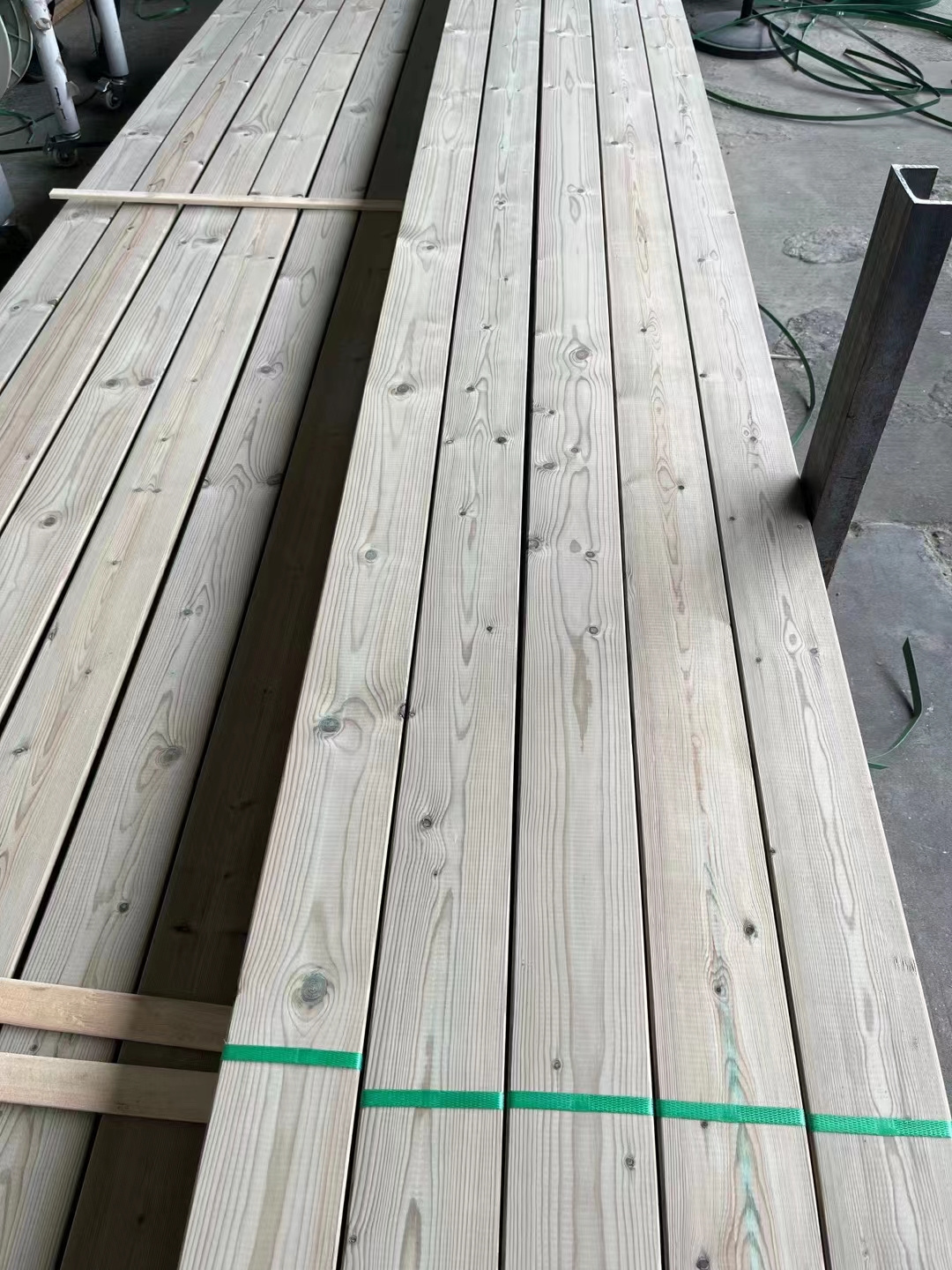 Wholesale Cheap Prices Pine Wood Plank High Quality Grade Cca Lumber 2 X 4 - Buy Lumber 2 X 4