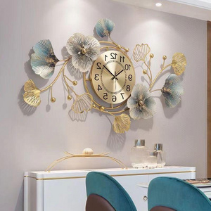 New  Design light luxury Moden Fashion and creative timepieces wall clock  hanging art iron decor gold metal wall for home decor