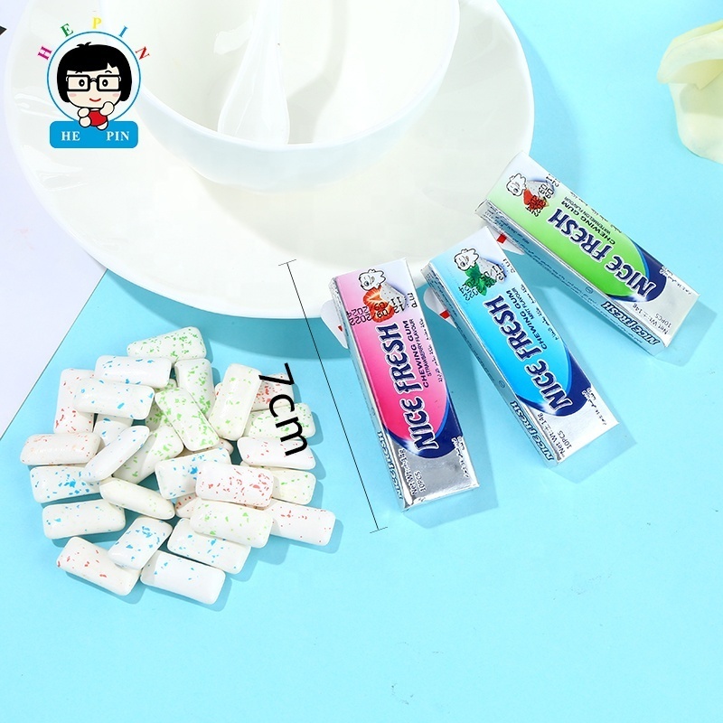 Wholesale OEM Order 14g Mint Gum Strawberry Flavor Chewing Gum Watermelon Stick Chewing Gum