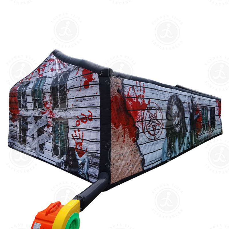 2023 Super Fun Maze Game Large Outdoor Inflatable Bouncy Castle Maze Halloween Spray Painting Haunted Inflatable Maze