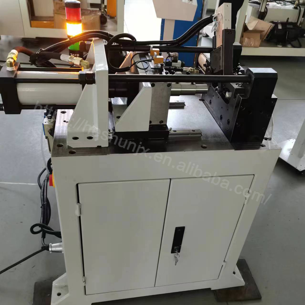 Special Customized Taper Tube End Forming Machine Hydraulic Square Steel Metal Tube Reducing