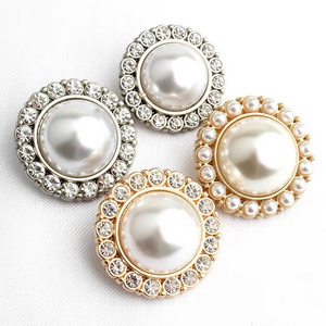 Small Fragrance Pearl Rhinestone Metal Buttons Ladies Cashmere Coat Blazer Shirt Button for Blazer Suits Coat Uniform Button