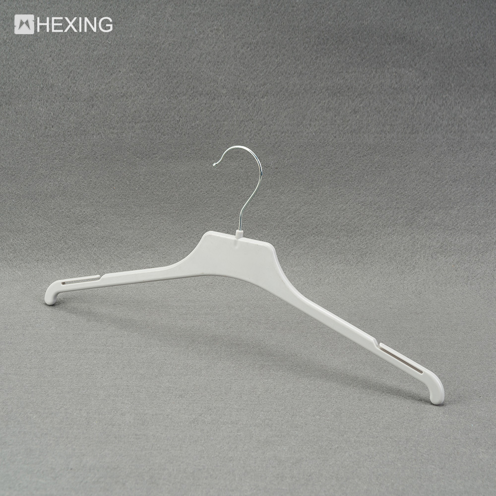 non-slip velvet women coat hangers slim plastic hangers