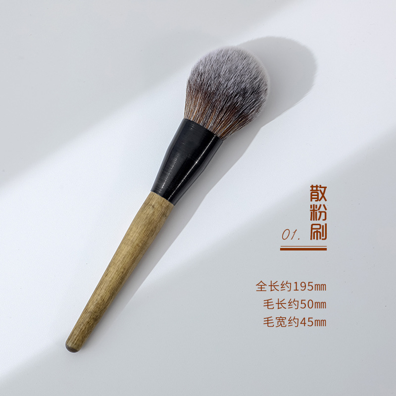 2024 Newest Personalized Snow Fox Hair Makeup Brush Kit Customized Wholesale Small Makeup Brush Travel Kit with Bag Travel Size