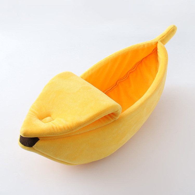 2023 washable lovely style puppy bed popular quality soft closed banana shape pet dog cat nest bed for small animals