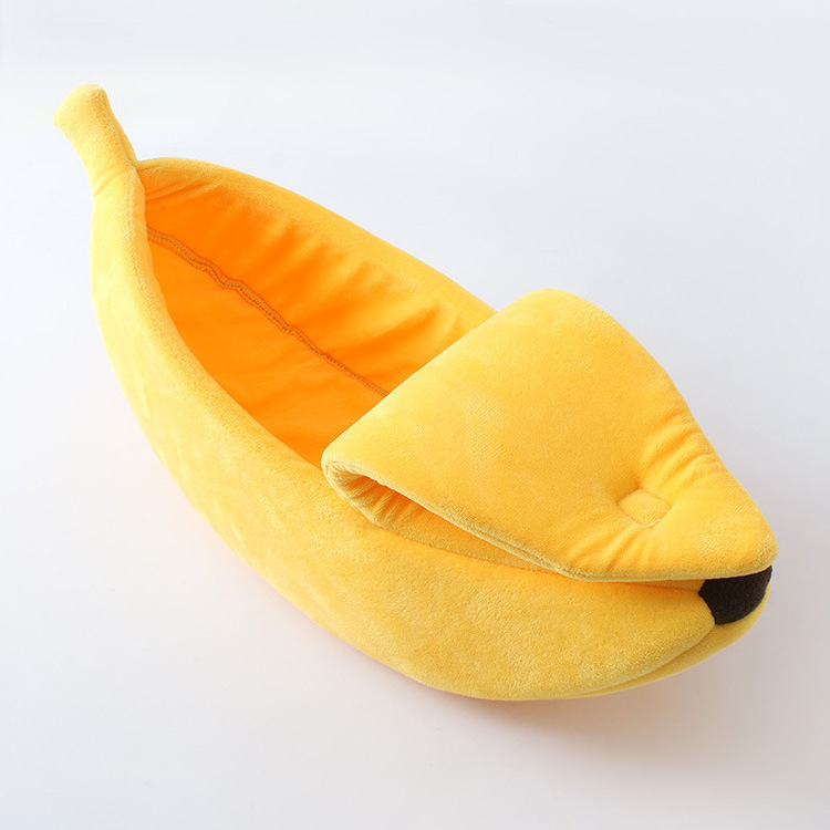 2023 washable lovely style puppy bed popular quality soft closed banana shape pet dog cat nest bed for small animals