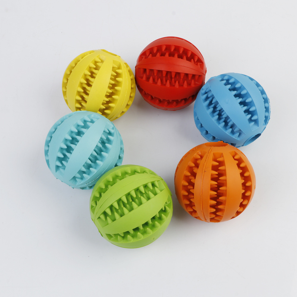 Wholesale Eco-Friendly  Puzzle Round Rubber Leakage Food Animal  Toy Ball Teeth Clean Pet Chew Toys For Dogs