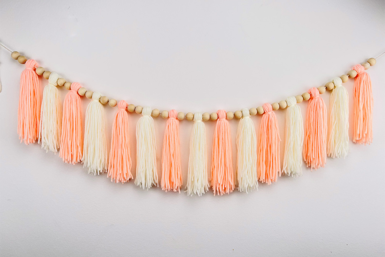 Home Party Wood Bead Garland with Tassels Boho Macrame Wall Hanging Decor Pastel Tassel Banner