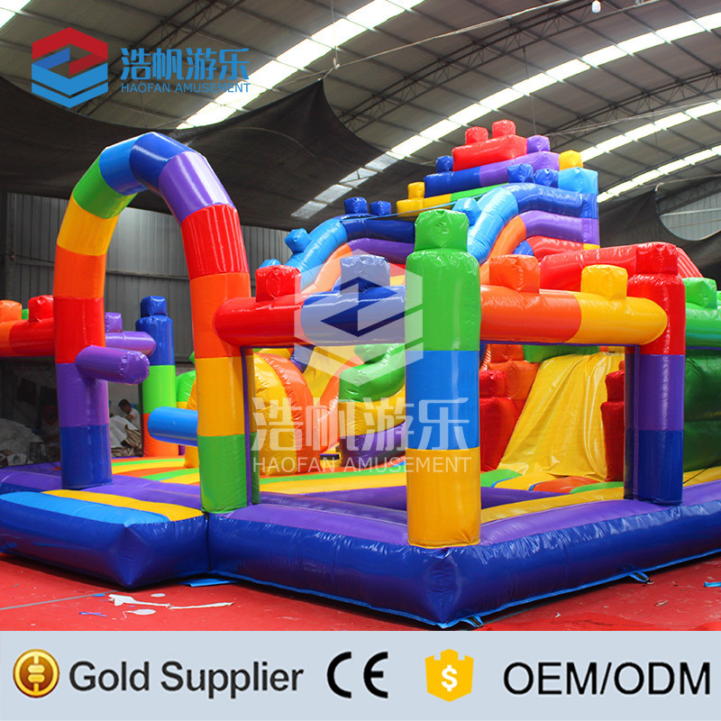 New Design Commercial Inflatable Bounce House Combo Kids Legoland Jumping Castle Inflatable Bouncy Castle With Small Slide