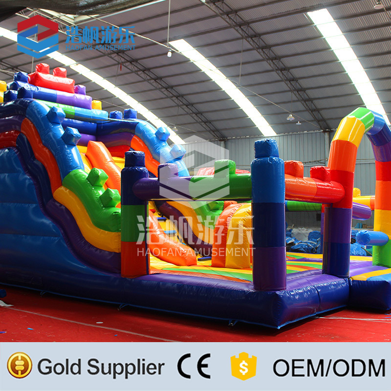 New Design Commercial Inflatable Bounce House Combo Kids Legoland Jumping Castle Inflatable Bouncy Castle With Small Slide