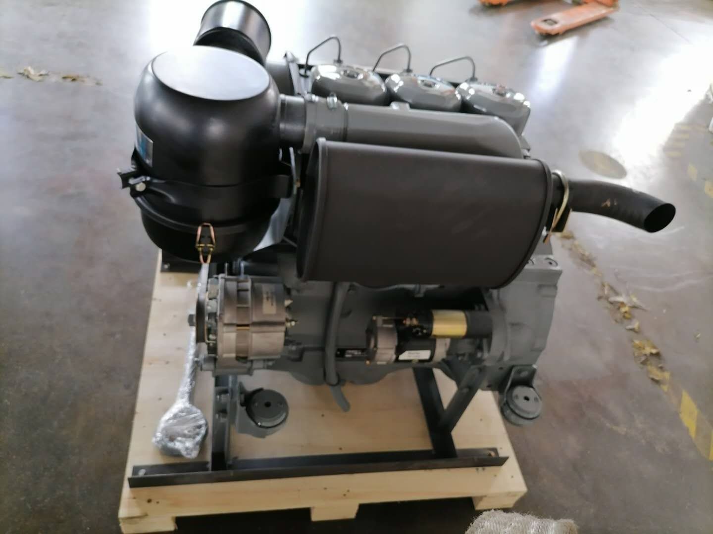 4 Stroke Air-cooled F3L912 Diesel Engine 3-cylinder 1500rpm 1800rpm 2000rpm 2150rpm 2300rpm 26kw 31kw 34kw 36kw 38kw 40kw F3L912