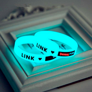 Glow In Dark Silicone Bracelet Custom Luminous Silicone Wristband Embossed Debossed Support Luminous Silicone Wristband