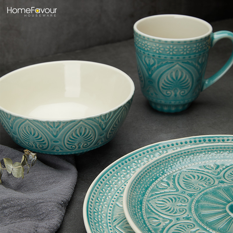 16 pcs Luxury Royal Uae Style Dinnerware Set Relief Fine Ceramic Green Flower Relief Plate And Bowl Dinner Set