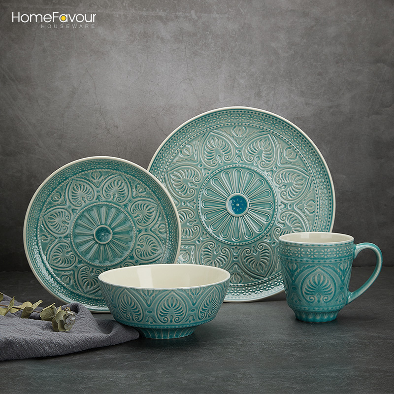 16 pcs Luxury Royal Uae Style Dinnerware Set Relief Fine Ceramic Green Flower Relief Plate And Bowl Dinner Set