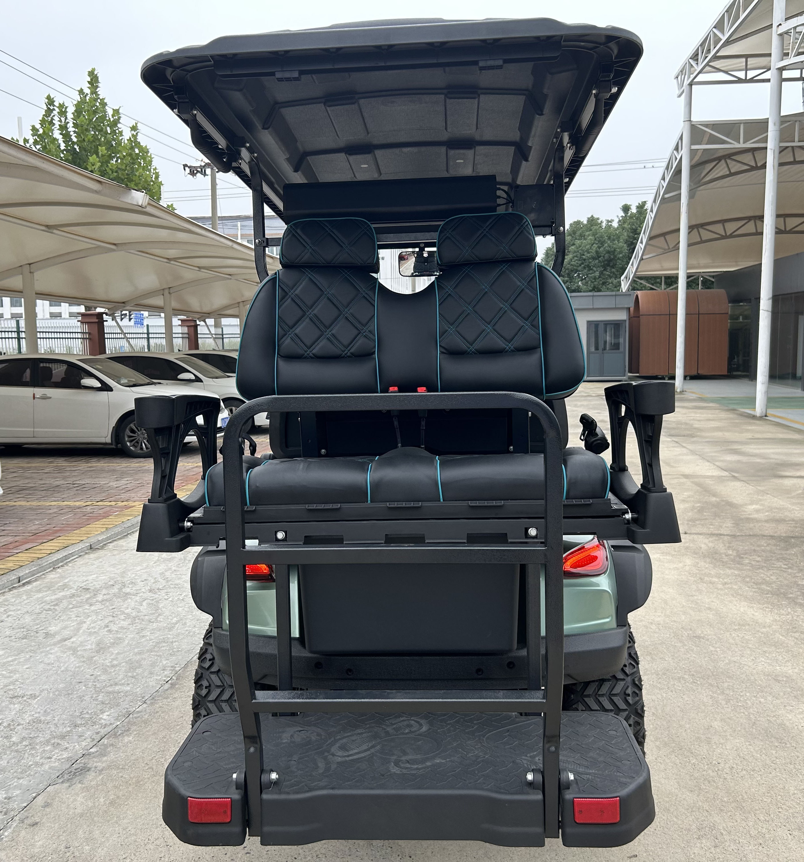 New Private Model Huaxin Golf Cart 4 6 Seater Golf Cart with 4 Disc Brake System Off Road Buggy