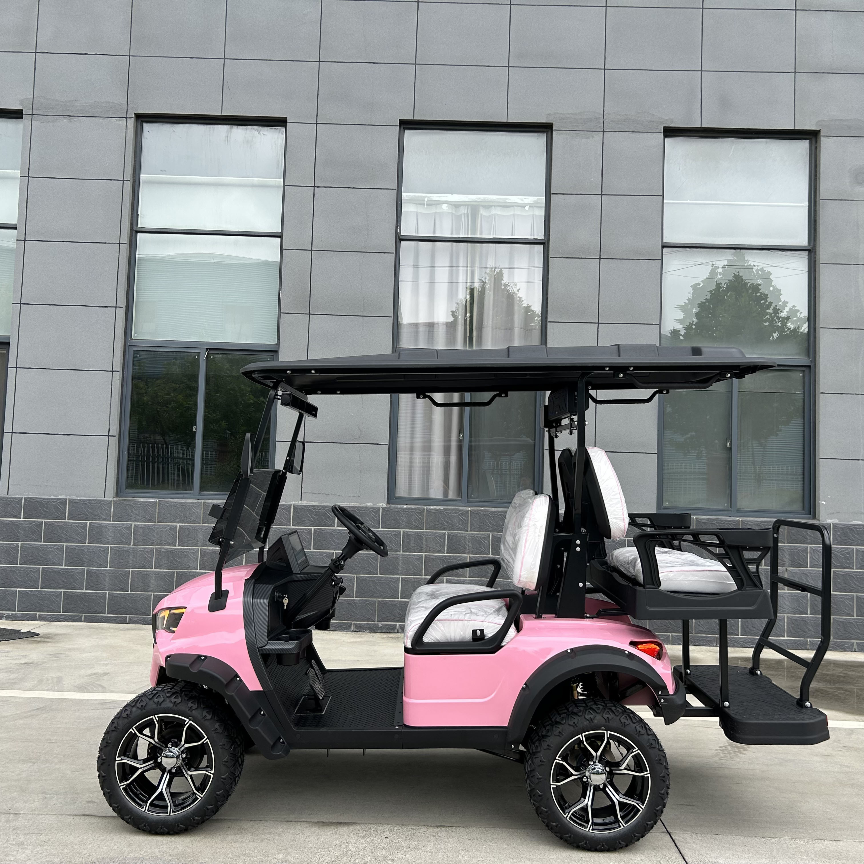 Chinese Manufacturer Wholesale 4 Seater Golf Cart 48V Electric Sightseeing Buggy