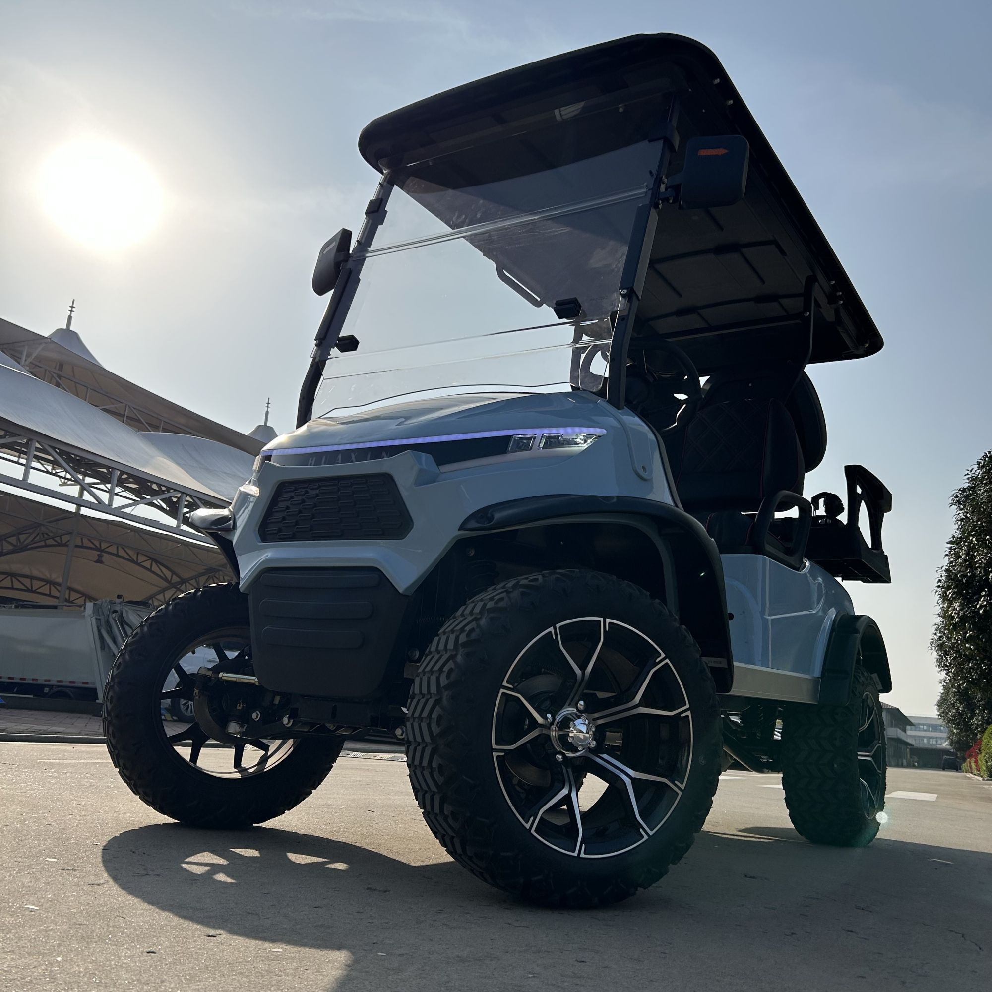 Off Road Street Legal 48v 72v Lithium Battery Karts Car Buggy Utility Vehicle 6 Seater Golf Cart Luxury