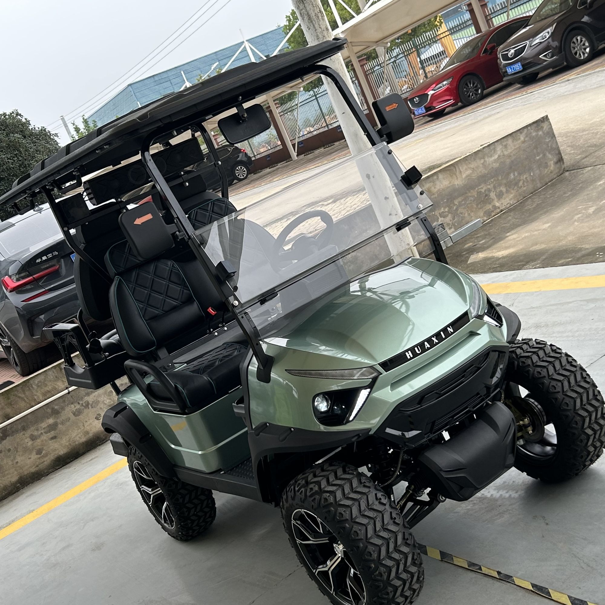 Customized Luxury Zone Off Road Golf Carts Electric Lithium Ac Motor Sightseeing Bus