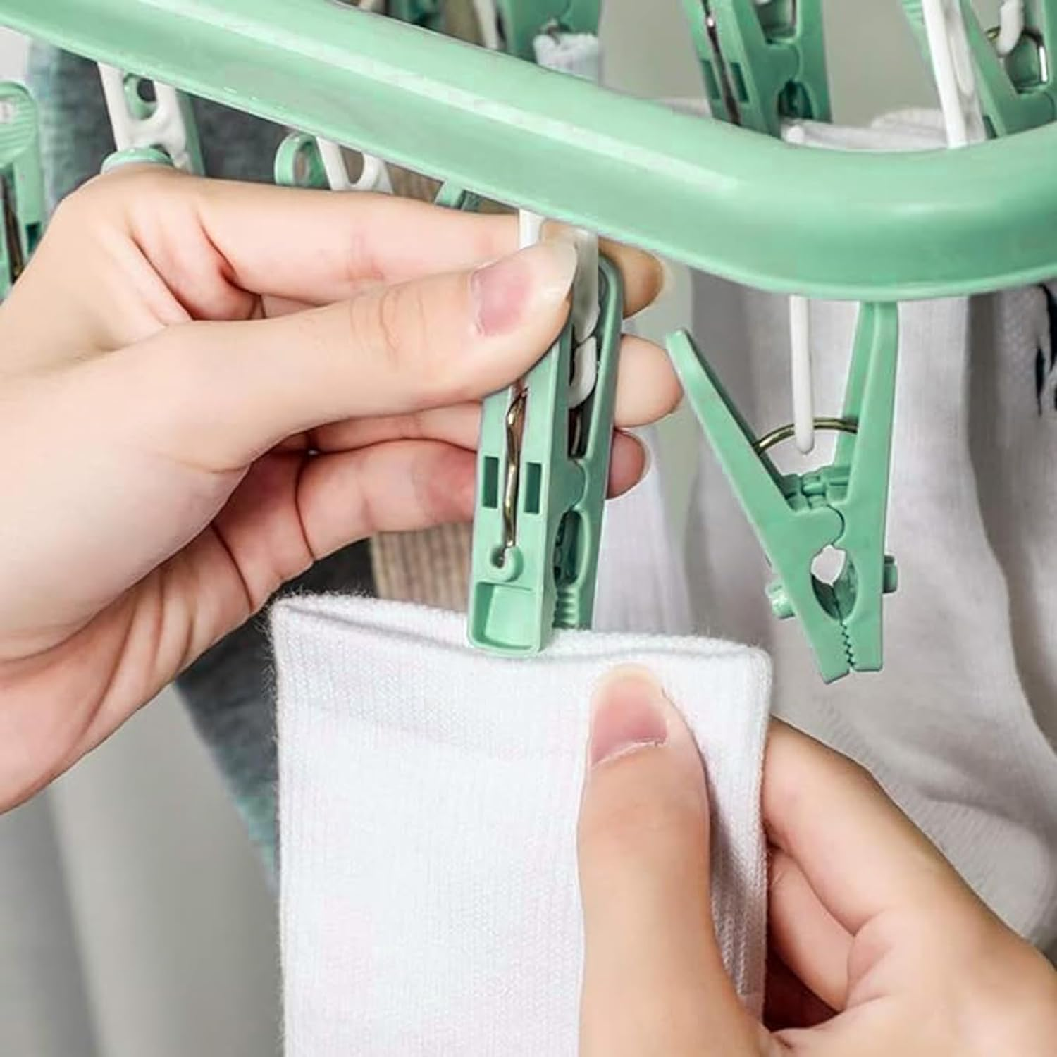 OWNSWING Clothes Drying Hanger With 32PCS Foldable Hanging Rack Laundry Hanger With Clips For Underwear