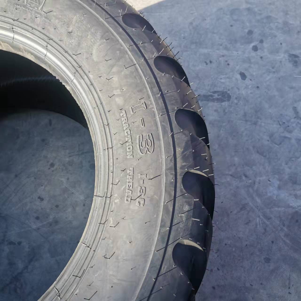 High quality implement tire 500/45-22.5