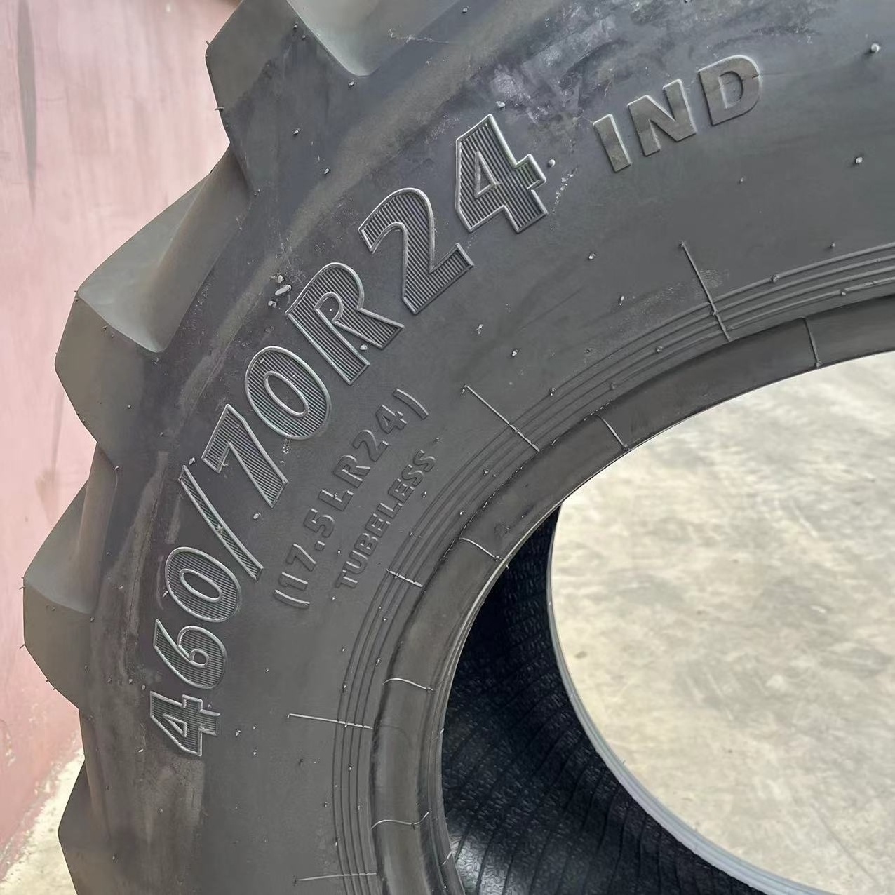 backhoe industrial tire 460/70R24 500/70R24 540/70R24 radial tractor tire R4 tubeless