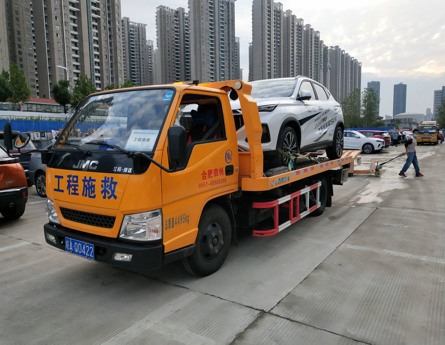 Volvo Fm12 Air Suspension Tractor Truck Head 5 Ton Diesel Power Engine for Sale Chinese Manual Euro 2 4x2 Fast Yellow Mini Truck