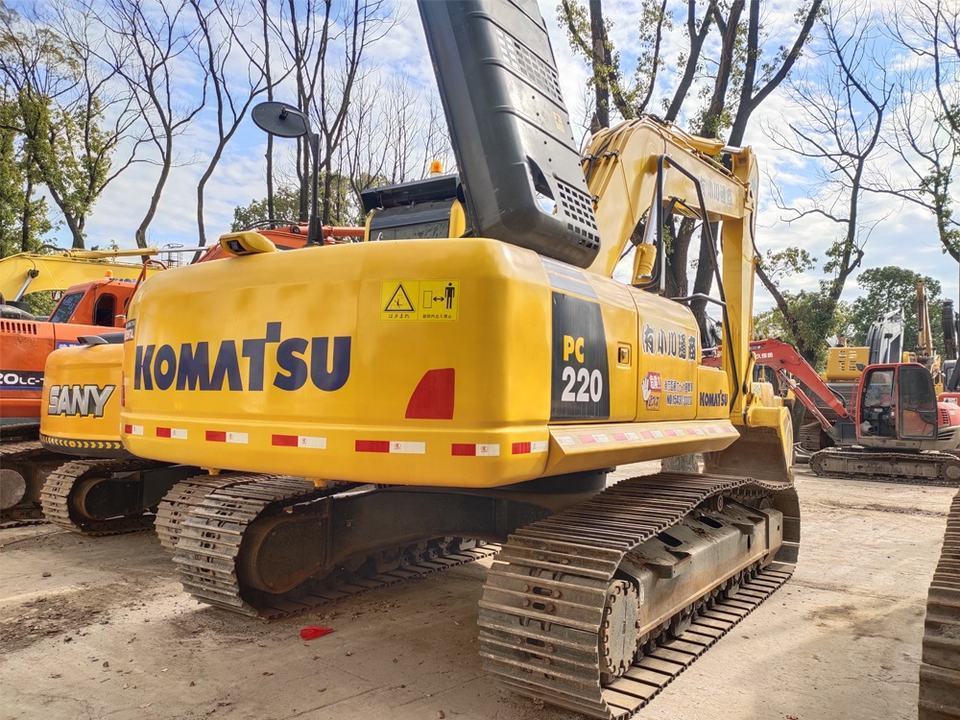 Used Komatsu excavator PC220 komatsu pc 220 200 210 220-8 for sale good price high quality second hand PC220-8