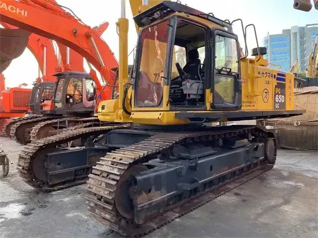 Japan imported 65 tons of second-hand excavator Komatsu PC650 original hydraulic excavator sold at a low price