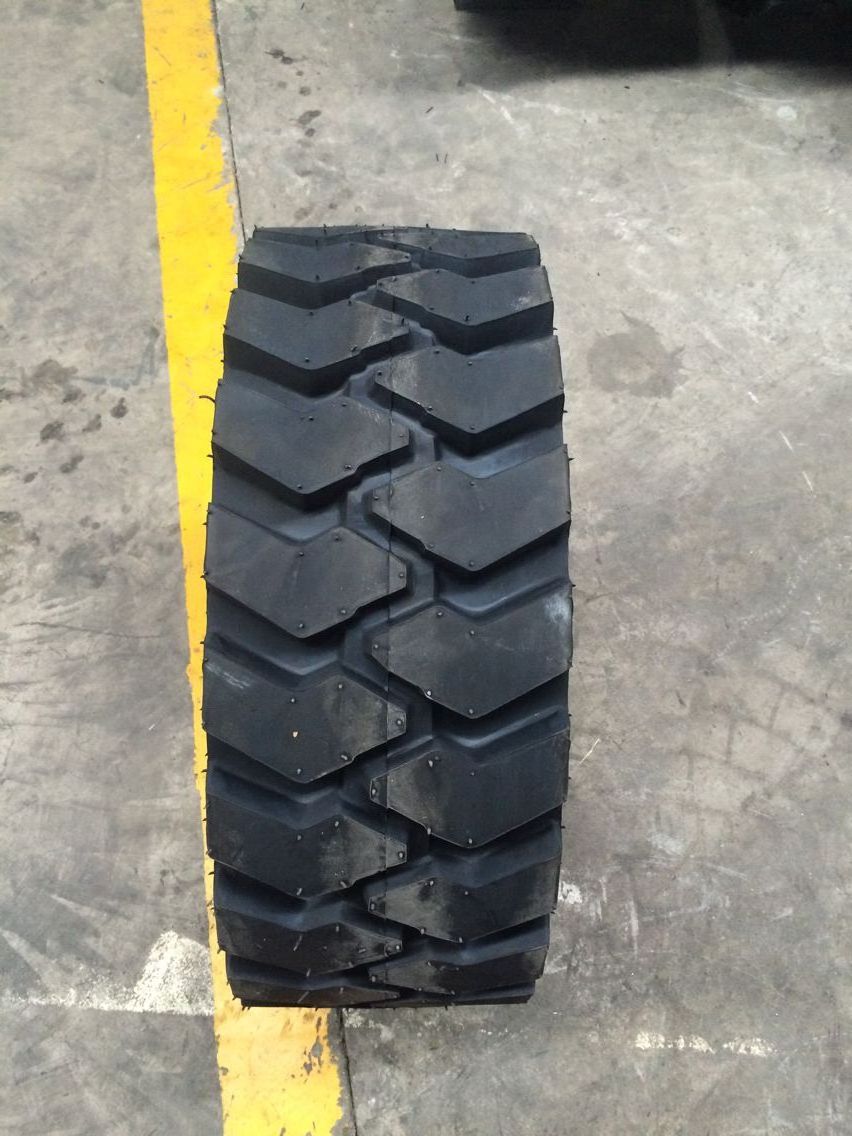 SKIDSTEER TYRE TIRE JT-SK203 PATTERN 10-16.5 12-16.5