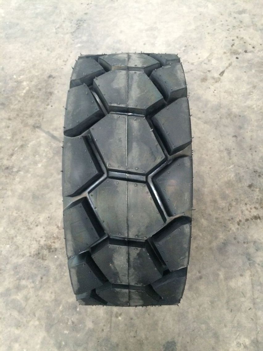 SKIDSTEER TYRE TIRE JT-SK204 PATTERN 10-16.5 12-16.5