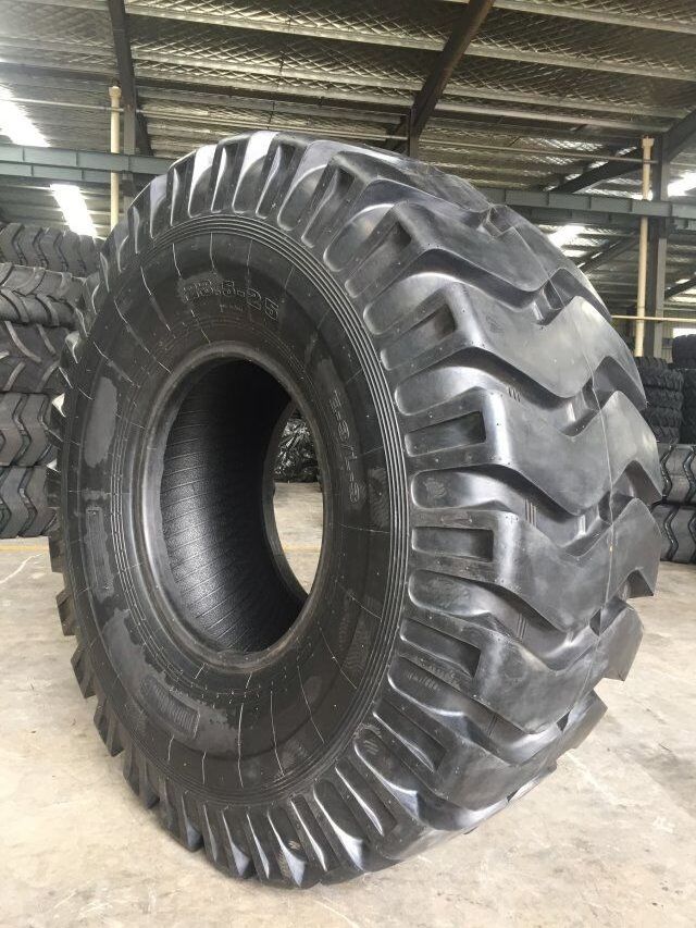 The tyre factory loader tire 20.5-25 OTR tire