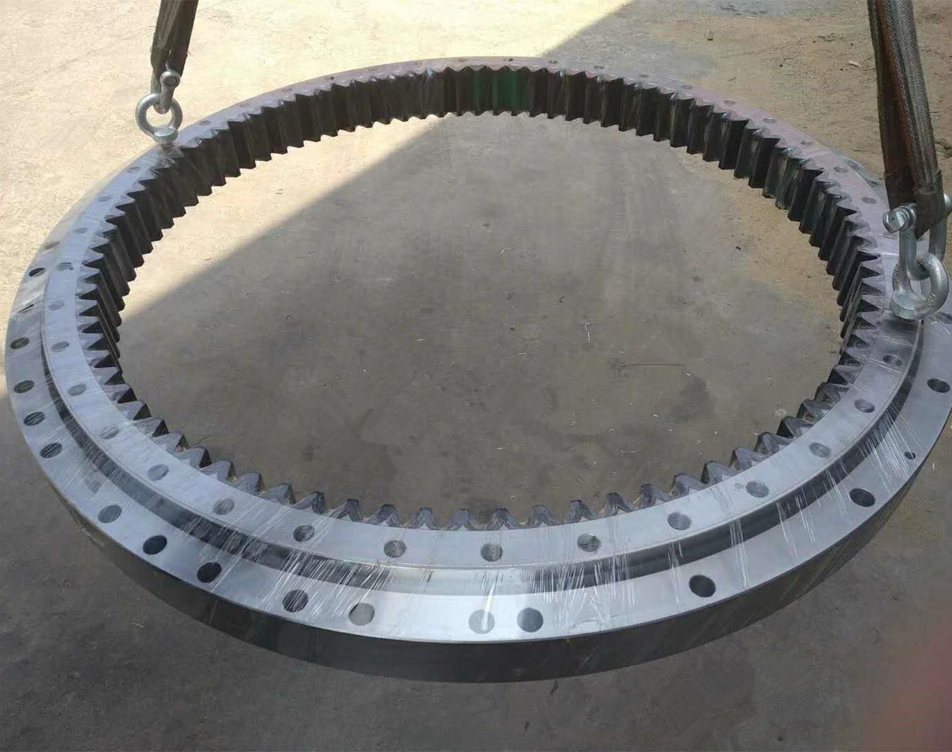 EX200  EX220 EX230 EX270  excavator ring  swing circle  part number 9154037 excavator slew bearing