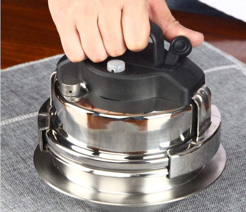 Mini pressure cooker  High quality 304 stainless steel pressure cooker   Portable pressure cooker