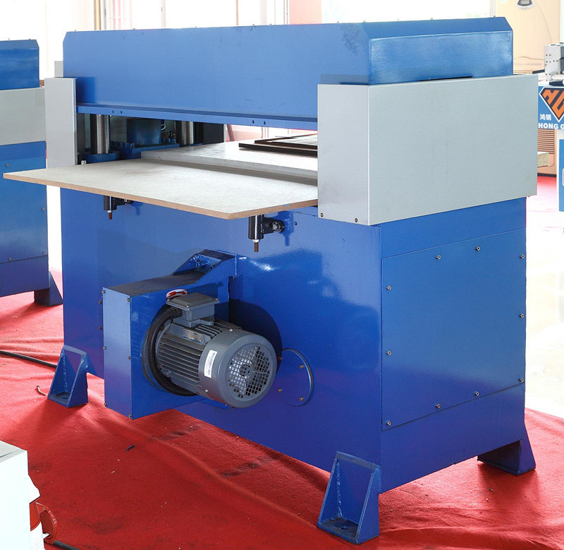 China Slippers Cut making shoe machine