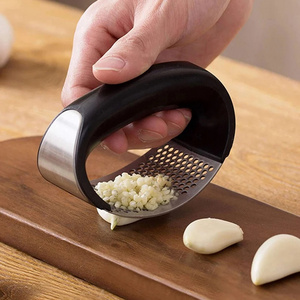 Garlic masher manual pressure garlic clamp household masher mashed garlic artifact kitchen tool Accessories