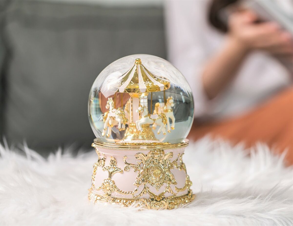 ODM Crystal custom snowball Snow Ball Music Box For Decor Products Light Music Box snow globe