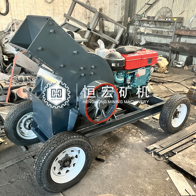 Low Investment Sand Production Equipment 5-10T/H Mobile Portable Hammer Crusher Used In Mining Construction Waste Recycling