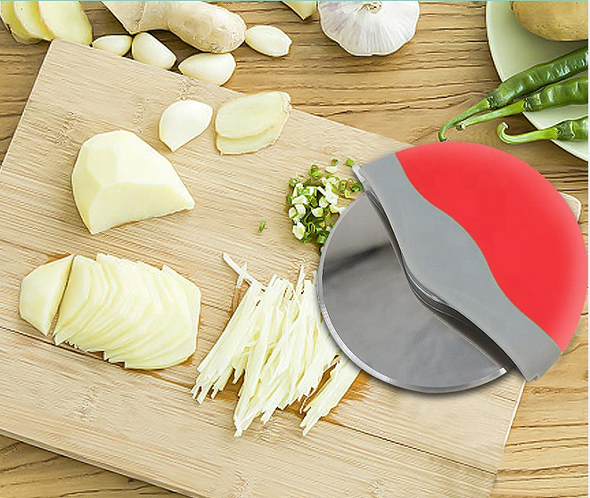 Hot sales in 2023 Pizza Cutter Wheel  Stainless Steel Kitchen Pizza Wheels Round Pizza Cutter