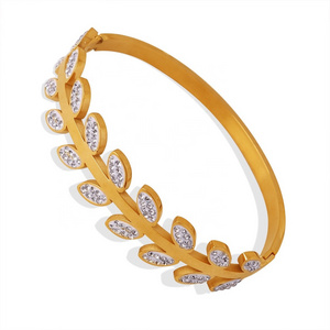 Wholesale Custom High Quality Fashion Jewelry 18K Gold Plated Stainless Steel Inlay Czech Diamond Leaf Bracelet Bangle For Women