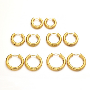 18MM 20MM 22MM 24MM Hoop Earrings Fashion Jewelry Gold Plated Stainless Steel Simple Smooth Circle Huggie Hoop Earrings Women