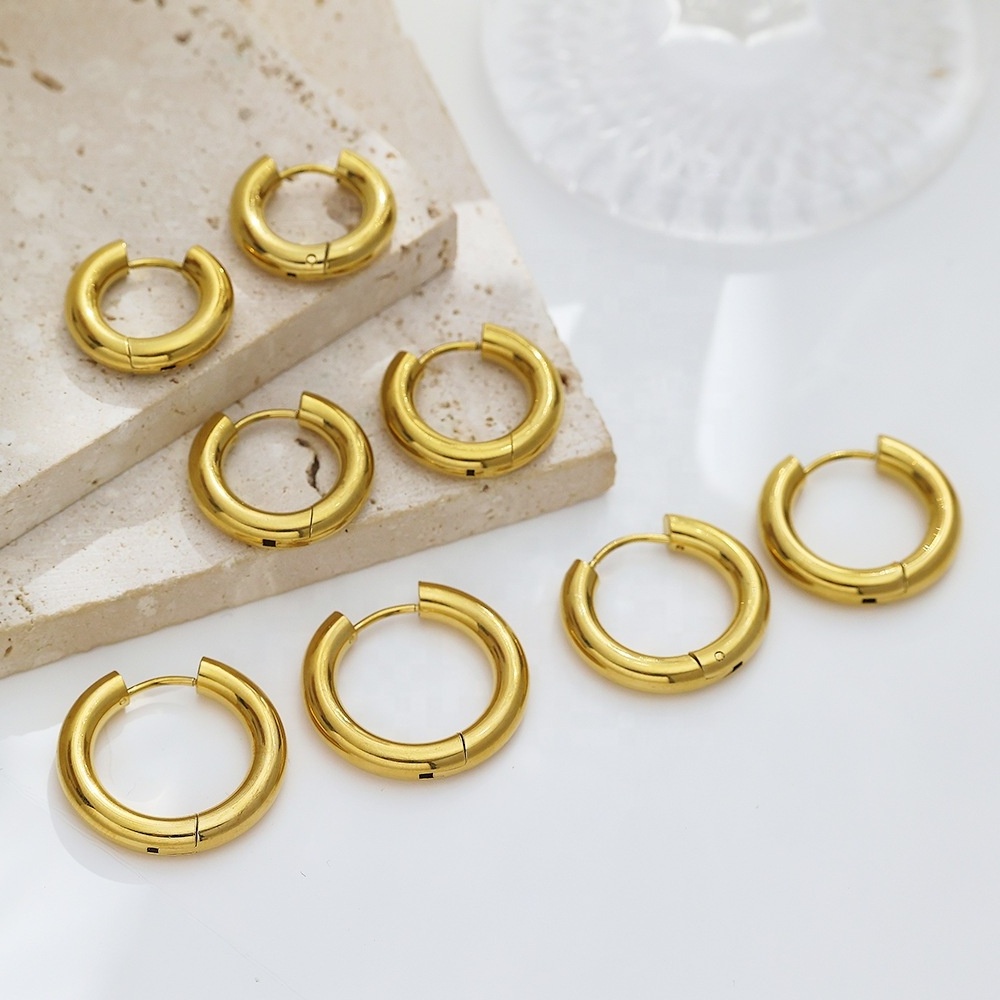 18MM 20MM 22MM 24MM Hoop Earrings Fashion Jewelry Gold Plated Stainless Steel Simple Smooth Circle Huggie Hoop Earrings Women