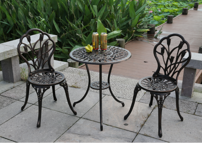 good quality cast iron metal bistro set