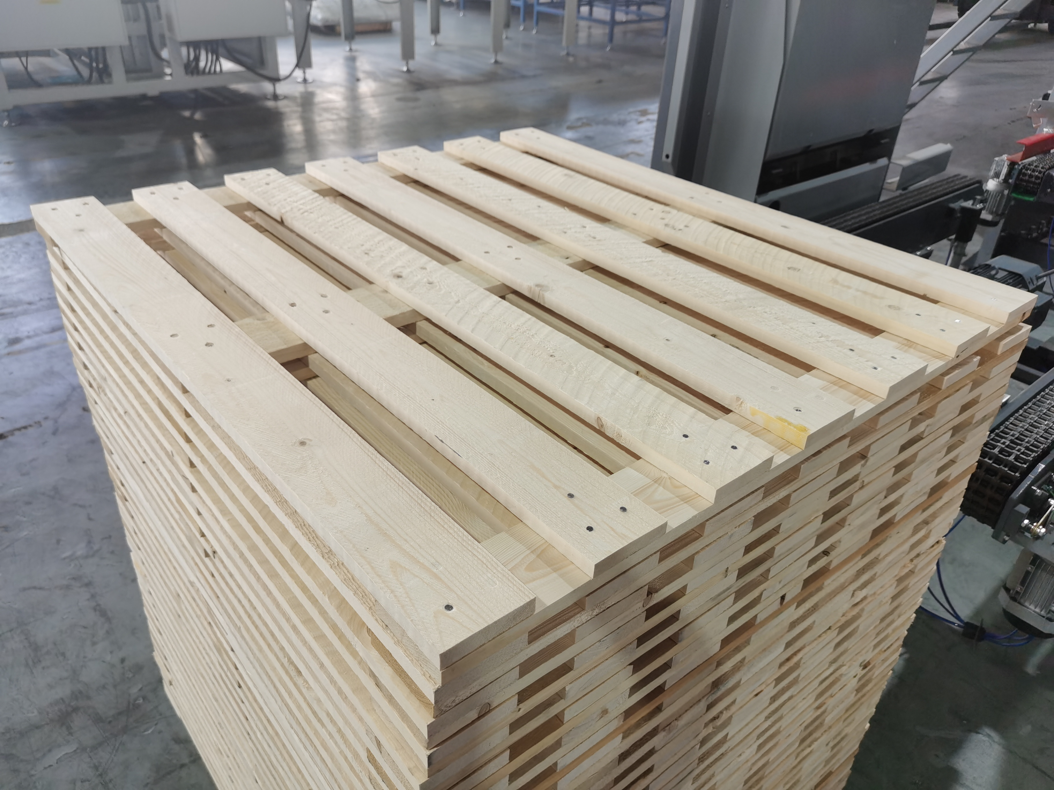 SF2000 Servo Nailing Machine for Wooden Pallet Deck with 50-60 Wood Per Minute Manufacturing Plant Provided Shandong SAIFAN 22