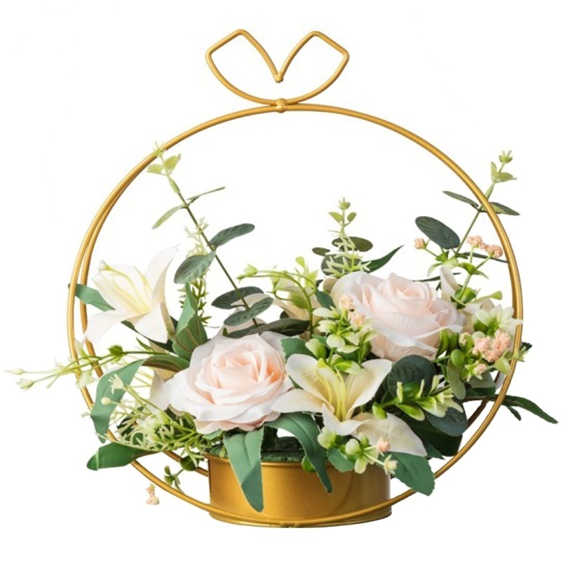 Cheap Durable Gold Heart Metal Wedding Decoration Wedding Table Centerpieces Flower Stand With Handle