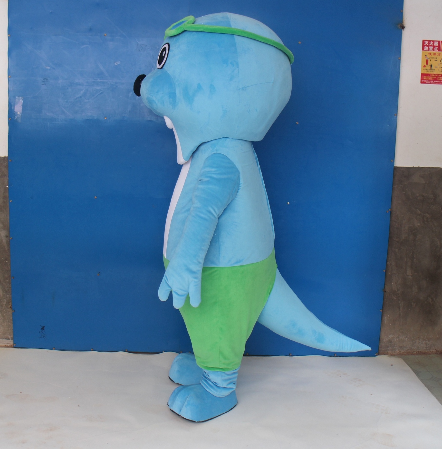 Funtoys MOQ 1 PCS Customized walking Blue cartoon sea lions seals animal mascot costume for sale