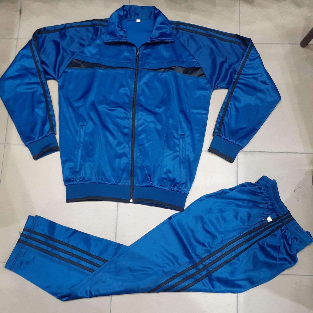 Design wholesale jogging suit sports wear plain training suit for women