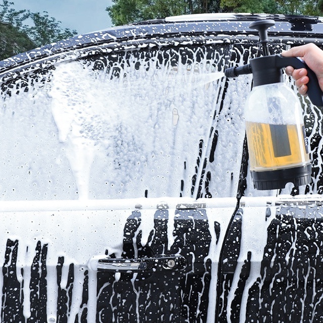 Hand pressure snow foam sprayer car wash