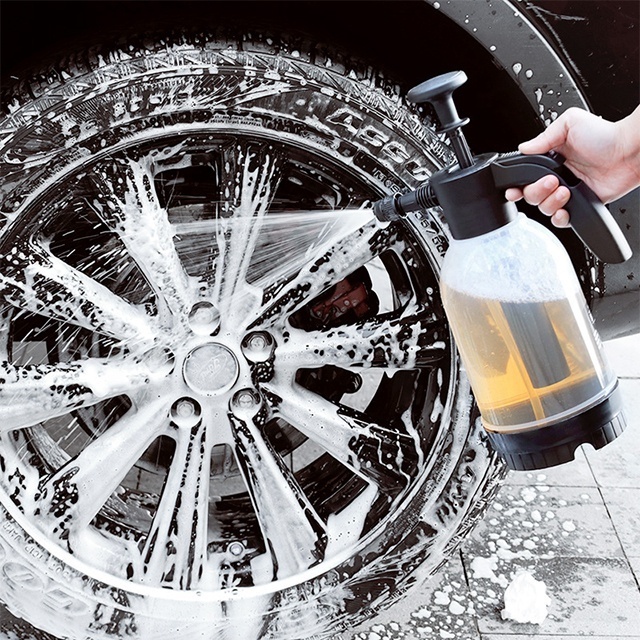 Hand pressure snow foam sprayer car wash